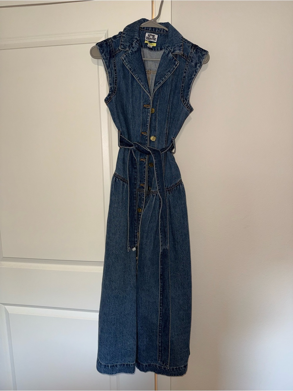 Sleeveless Button-Front Denim Midi Dress with Tie Belt